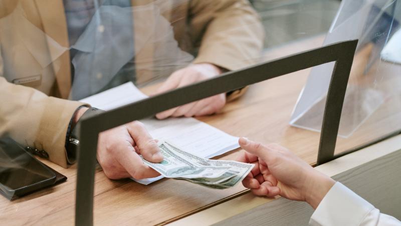 Prima bancă de la noi care permite amânarea ratelor pentru dezvoltatorii imobiliari după blocajul de la ANCPI