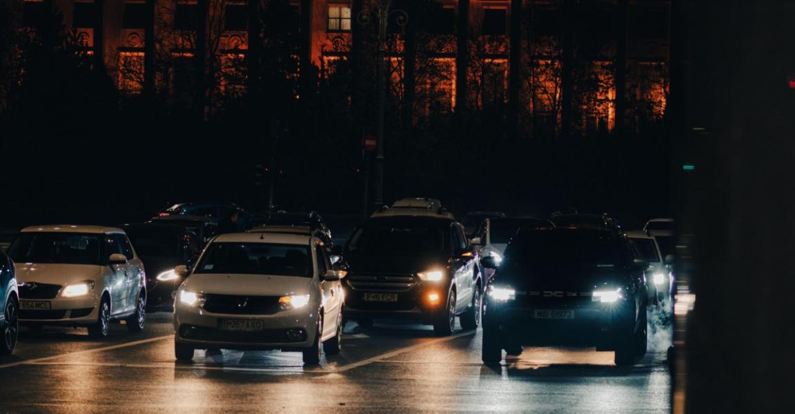Criza energetică stinge luminile. Ce măsuri au luat marile orașe pentru a reduce consumul de energie