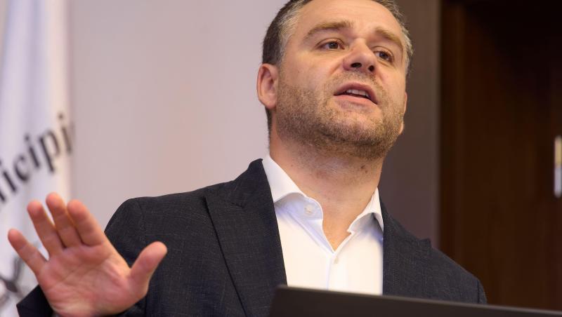 STB a cerut insolvența în instanţă. Ciucu: Transportul de suprafață consumă 34% din bugetul Capitalei