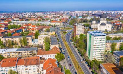 Oraşul din România în care biletul de autobuz costă 1 leu. Un abonament lunar costă 20 lei