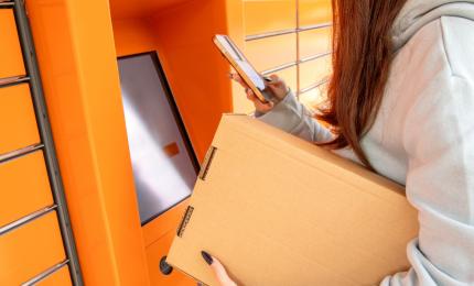 O nouă taxă pentru colete. Cât trebuie să plătească cei care comandă sub 150 de euro