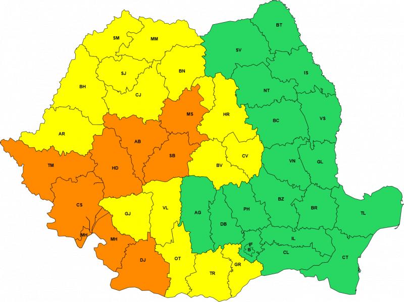 Vreme extremă în România: Cod galben şi portocaliu de caniculă, urmate de furtuni și cantități mari de apă