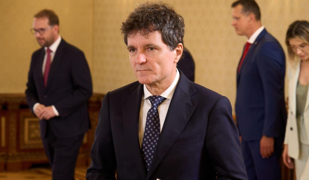 Nicuşor Dan are un nou favorit pentru funcţia de premier. Luca Niculescu a ieşit din calcule