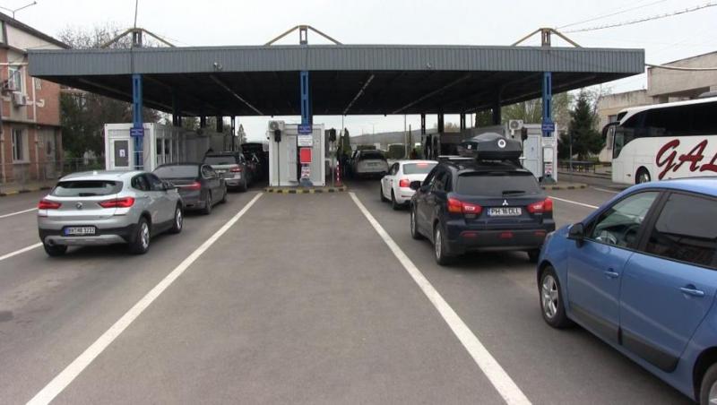 Polițiștii au tras pe dreapta o mașină la Calafat. Ce au descoperit pe bancheta din spate, sub o pătură