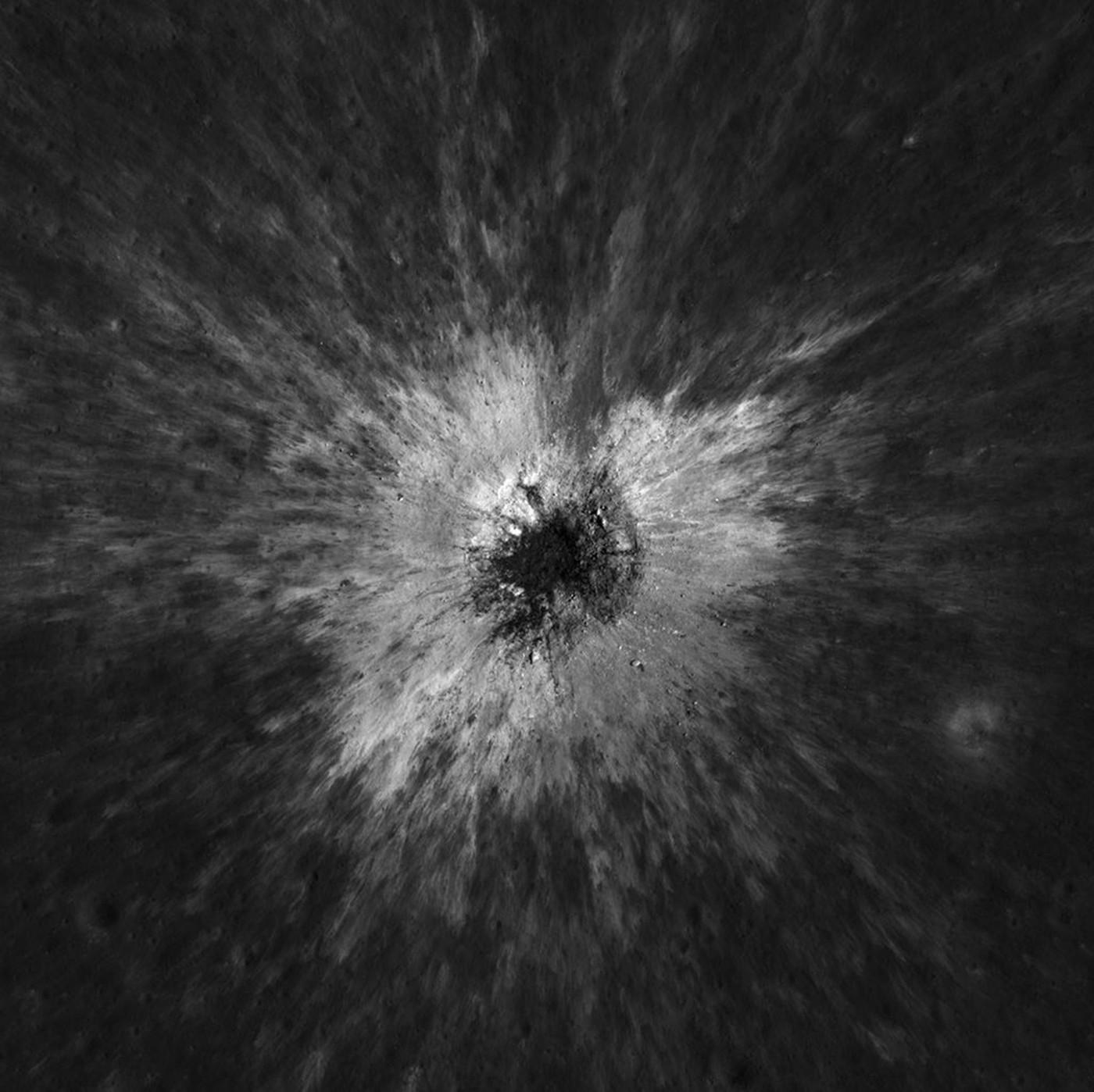 FOTO. Ce a descoperit o sondă NASA pe lună. Se întâmplă doar o dată la un secol
