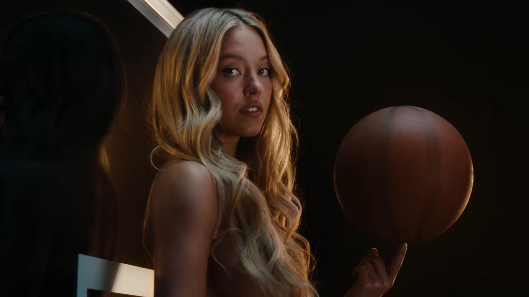 Sydney Sweeney şi războiul cultural din America: De la sexism în sport, la acuzații de ipocrizie