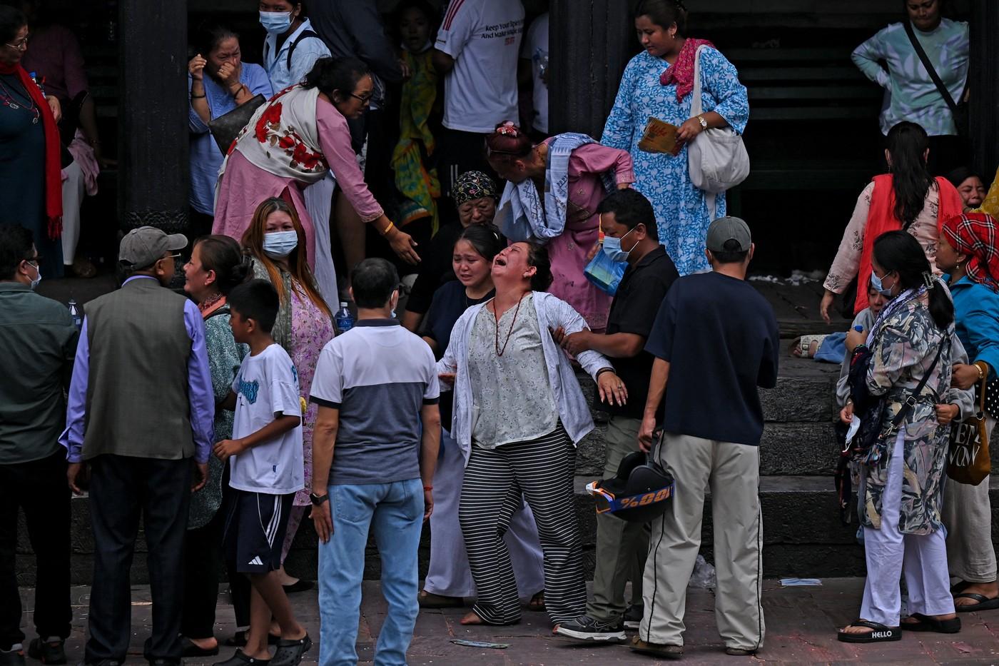 Nepal cere despăgubiri climatice de la China, SUA și India. Bilanțul a ajuns la 1.114 morți şi 4.000 dispăruţi