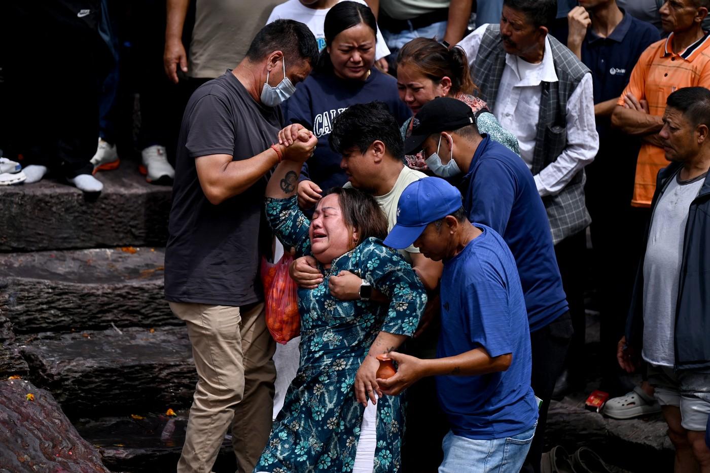 Nepal cere despăgubiri climatice de la China, SUA și India. Bilanțul a ajuns la 1.114 morți şi 4.000 dispăruţi