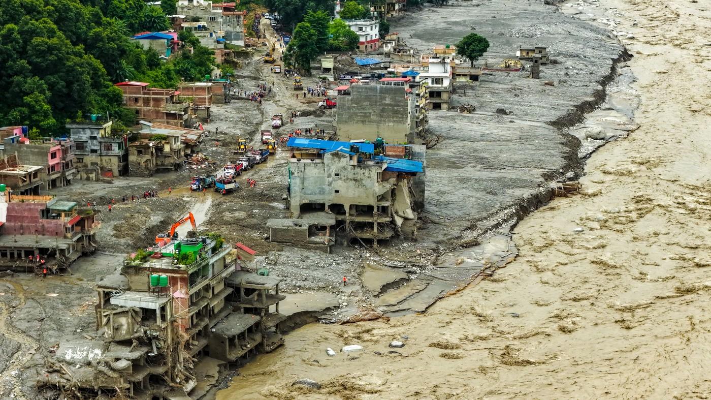Nepal cere despăgubiri climatice de la China, SUA și India. Bilanțul a ajuns la 1.114 morți şi 4.000 dispăruţi