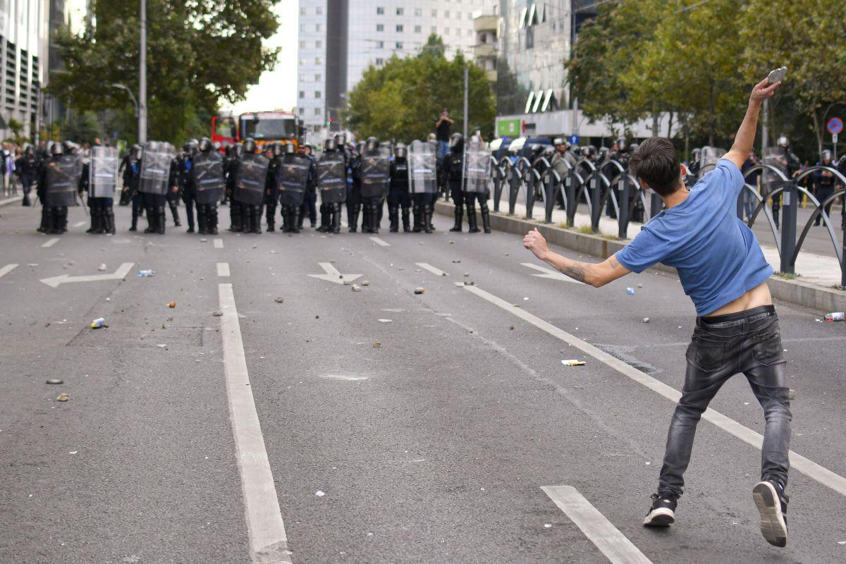 Percheziții în Bucureşti şi în 15 judeţe, în legătură cu incidentele violente de la protestul ciobanilor