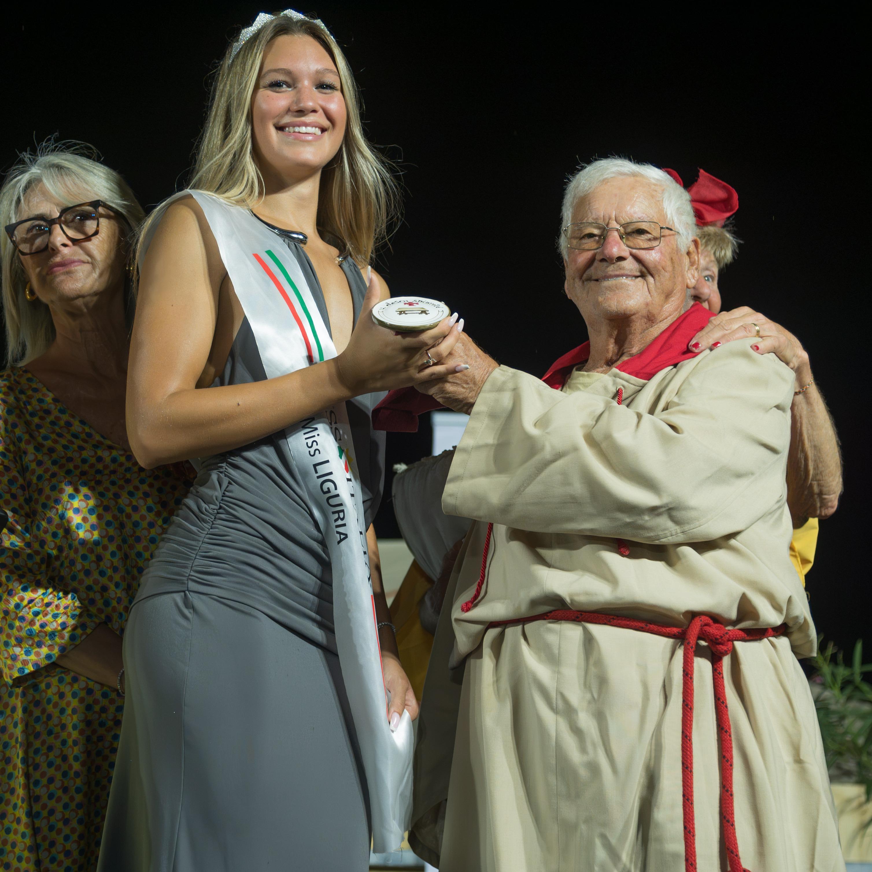 Românca Sarah Rizea este noua Miss Italia. Tatăl ei este tâmplar, iar mama lucrează la imigrări