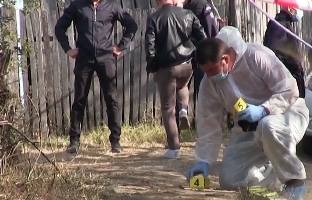 Urme de lovituri și echimoze pe trupul tinerei găsite într-o valiză în Olt. Iubitul ei, căutat de polițiști