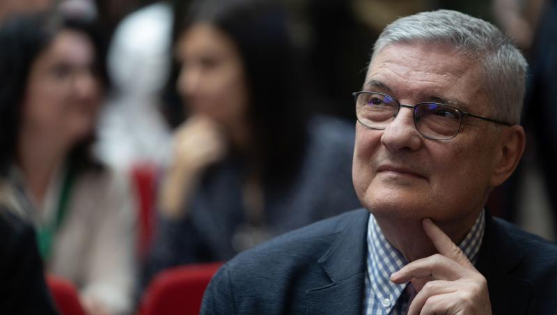 Preşedintele Consiliului Fiscal: Prima urgenţă a ţării e să avem guvern, S&P nu se va grăbi să ne retrogradeze