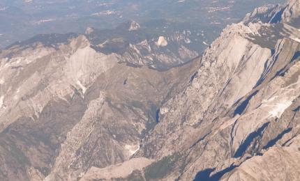Pământul de sub Italia se "desprinde". Fenomenul care explică seismele din Apenini