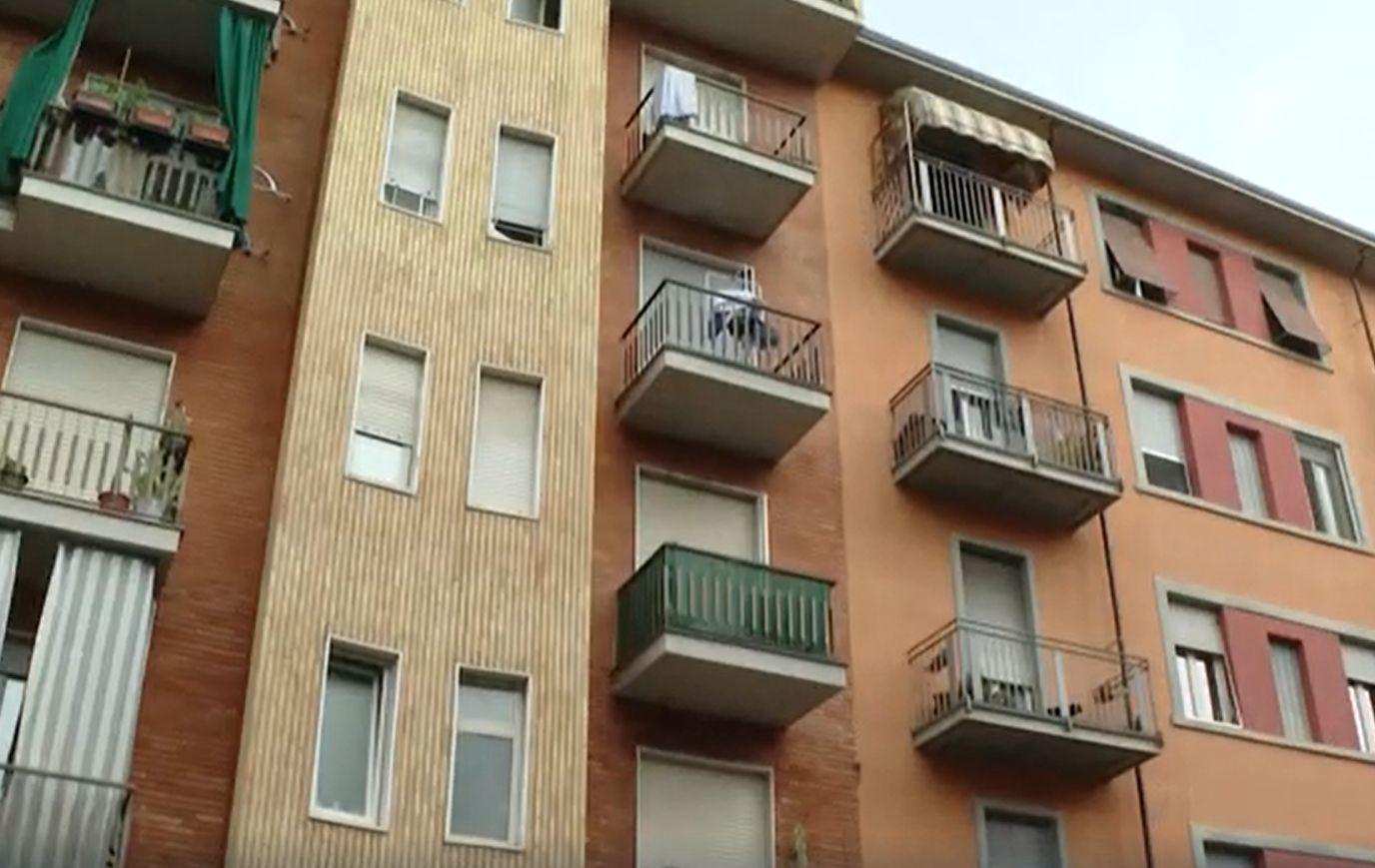 "Veniţi, fiul meu a rănit pe cineva". Un bărbat, ucis şi dezmembrat în casa unei profesoare de gimnaziu