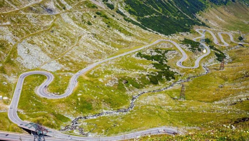 Restricţii pe Transfăgărăşan, sâmbătă: circulaţia va fi oprită 11 ore pentru desfăşurarea unui triatlon