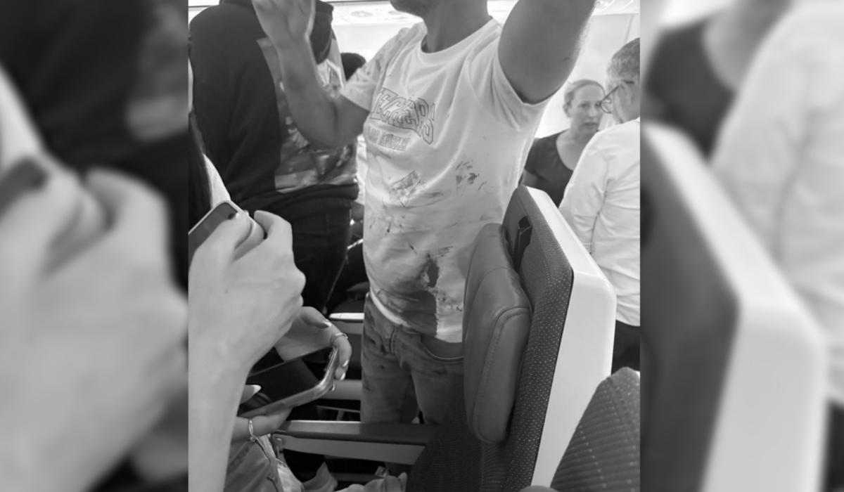 Incident grav la bordul unui avion FlyDubai: pilot, atacat în cockpit, aeronava a coborât brusc 5000 m