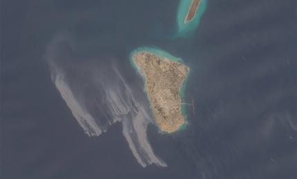 Presa iraniană: Explozii în apropierea insulei strategice Kharg. Trump ameninţa că o va distruge acum 5 zile