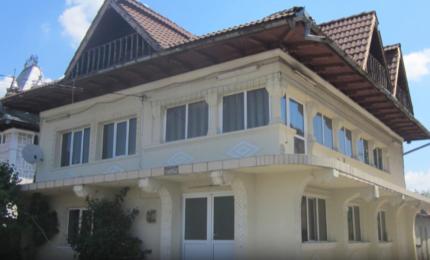 Oraşul unde o vilă cu etaj costă 25.000 de euro. Are 315 mp şi este scoasă la licitaţie de ANAF