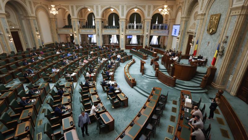 Votul final azi în Senat asupra legii care va elimina controversatul examen dublu de admitere la liceu