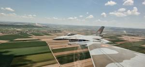 România a primit 9 din cele 32 avioane F-16 cumpărate de la Norvegia: Alte 3 aeronave au sosit la Câmpia Turzii. FOTO