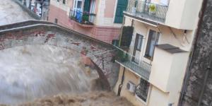 MAE avertizează românii din Italia. Cod roşu de ploi torenţiale şi vânt puternic în următoarele ore
