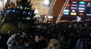 Mall din București, evacuat în urma unei alerte cu bombă. Într-un final s-a dovedit a fi alarmă falsă