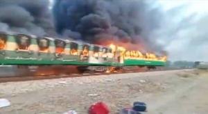 65 de morţi într-un tren care a luat foc, a explodat o butelie, o călătoare gătea în compartiment