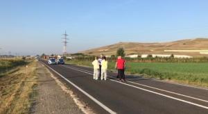 Trei tineri, ucişi de un şofer de 19 ani care s-a urcat beat la volan, în Sântimbru. Alţi trei sunt răniţi grav, după ce băiatul i-a spulberat pe marginea drumului
