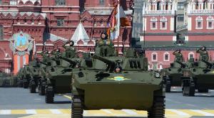 DEMONSTRAŢIE DE FORŢĂ! Rusia îşi dezvăluie ARSENALUL MILITAR de Ziua Victoriei. Paradă militară grandioasă în Piața Roșie din Moscova - LIVE VIDEO