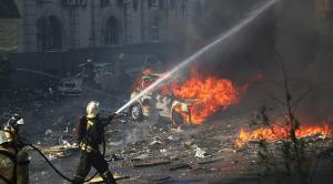 Imagini dramatice: un incendiu violent a distrus un hotel de 10 etaje, în Rusia