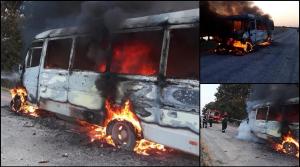 Un microbuz cu pasageri a luat foc în Tulcea. Maşina a ars în totalitate