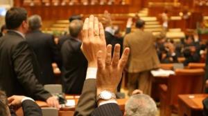 Amendamentul PSD privind creşterea salariilor bugetarilor, adoptat de Cameră