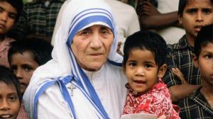 Zi sfântă pentru credincioșii din întreaga lume. Maica Tereza va fi canonizată astăzi (GALERIE FOTO + VIDEO)