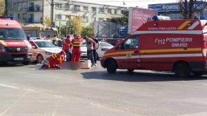 Update: grav accident în Bucureşti: doi copii au fost loviţi de o maşină când au traversat fără să se asigure