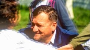 Împarte Speranţa: Preotul Daniel Necula din Buzău, protectorul a zeci de copii