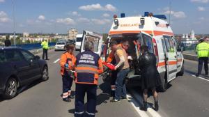 ACCIDENT GRAV pe podul de la Medgidia: TREI VICTIME, după ce şoferul unui Peugeot s-a IZBIT FRONTAL de o autoutilitară! IMAGINI DRAMATICE