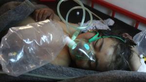 IMAGINI TERIBILE în urma atacului cu "GAZ TOXIC"! Zeci de oameni, printre care şi COPII, au murit sufocaţi în Siria