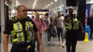 Panică la una dintre cele mai aglomerate staţii de metrou din Londra! Sute de oameni au fost evacuaţi de urgenţă (VIDEO)