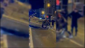 Impact violent pe un bulevard din Constanţa: O maşină s-a răsturnat, după ce s-a lovit puternic de o alta