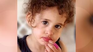 Abigail, fetiţa de 4 ani devenită simbolul războiului, eliberată din mâinile Hamas. Copila a fost luată ostatică după ce părinţii au fost ucişi în faţa ei