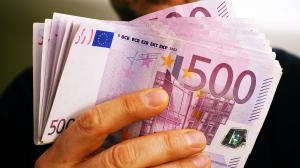 În ce să investeşti dacă ai 10.000 de euro, marea întrebare a românilor în 2023. Recomandările experţilor