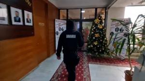 Percheziţii DNA de amploare în Botoşani, în cazul unor angajări fictive: Pentru un post de asistent medical se cereau şpăgi de până la 15.000 de euro 