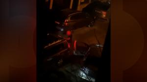 Şoferiţă agresată în traficul din Bucureşti de un individ care nu i-a acordat prioritate. Şi-a făcut şi nevoile pe maşina ei