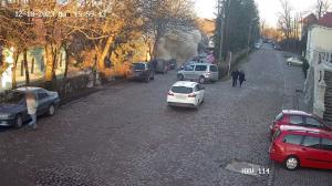 Primele imagini cu prăbuşirea internatului din Odorheiu Secuiesc. Momentul tragediei, filmat de camere