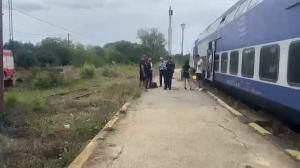 Un bărbat de 45 de ani a murit călcat de tren, în staţia Eforie Sud. Avea căştile în urechi şi nu s-a asigurat la trecerea căii ferate