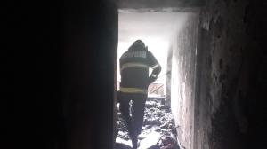 Incendiul de la hotelul din Băile Felix a fost lichidat. Şase persoane intoxicate cu fum, dintre care două transportate la spital