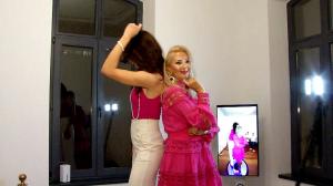 Barbie s-a mutat pentru o noapte într-o clădire istorică din Bucureşti. S-a doborât şi un record pentru cel mai mare cocktail Paradise, deţinut până acum de Snoop Dogg