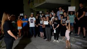 În numele tuturor "Alexandrelor": protestul pornit în Botoşani va ajunge la Bucureşti. Familia gravidei, reprezentată de o celebră avocată
