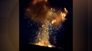ANIMAŢIE. Imaginea care arată amploarea exploziei din Crevedia: cum a fost aruncată o bucată de câteva tone din cisternă la 1 km distanţă